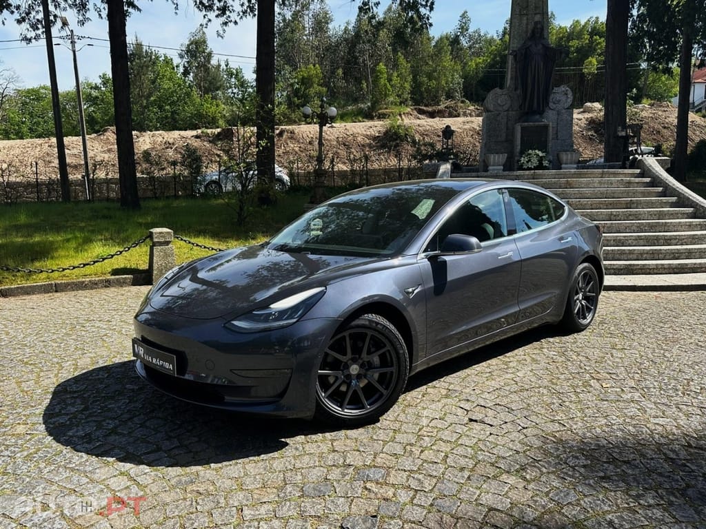 Tesla Model 3 Long-Range Dual Motor AWD