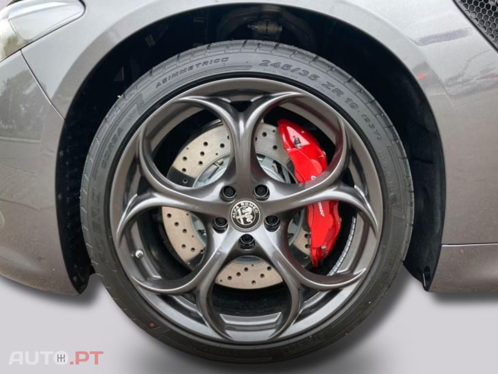 Alfa Romeo Giulia 2.9 Bi-T Quadrifoglio V6 
