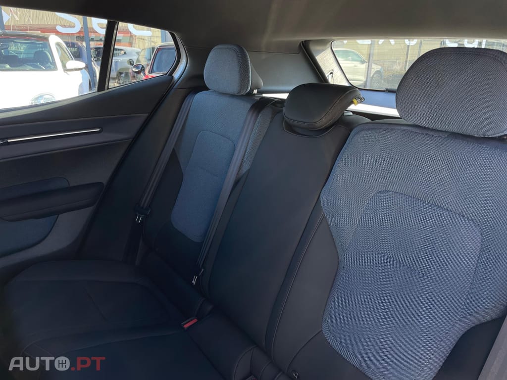 Volvo EX30 69 kWh Single Motor Extended Range Core