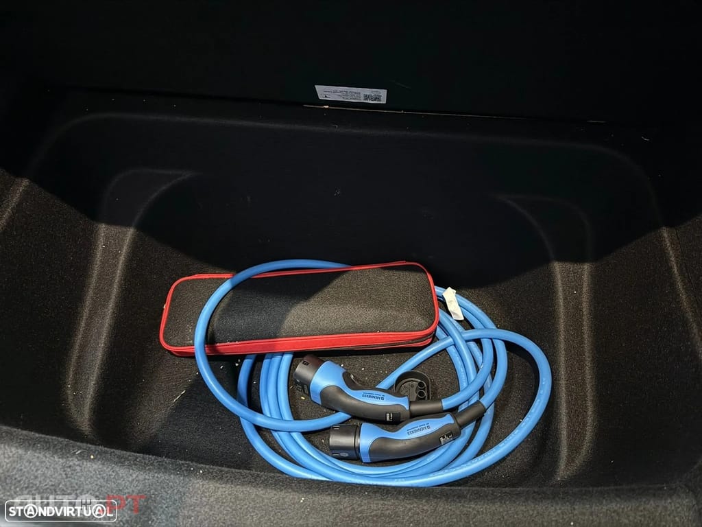 Tesla Model Y Long-Range RWD