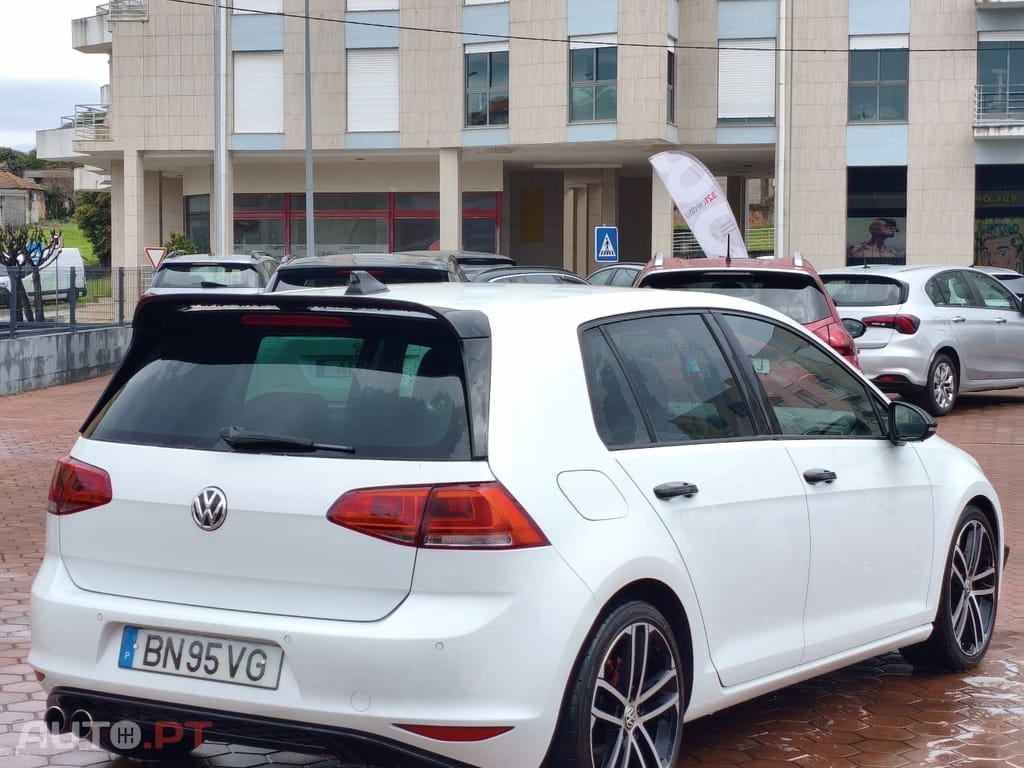 Volkswagen Golf 1.6 TDi Highline