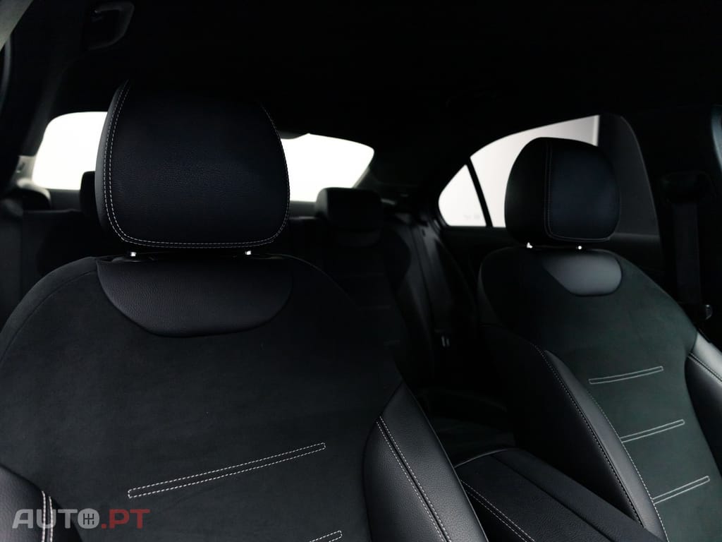 Mercedes-Benz A 250 e AMG Line