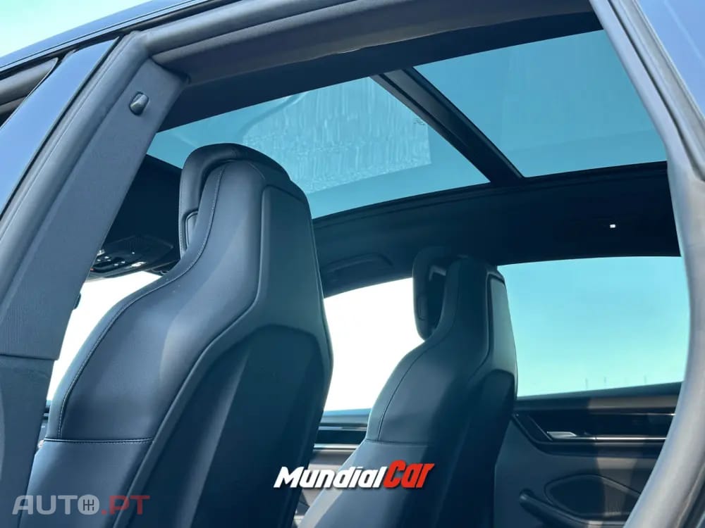 Porsche Macan Electric 4