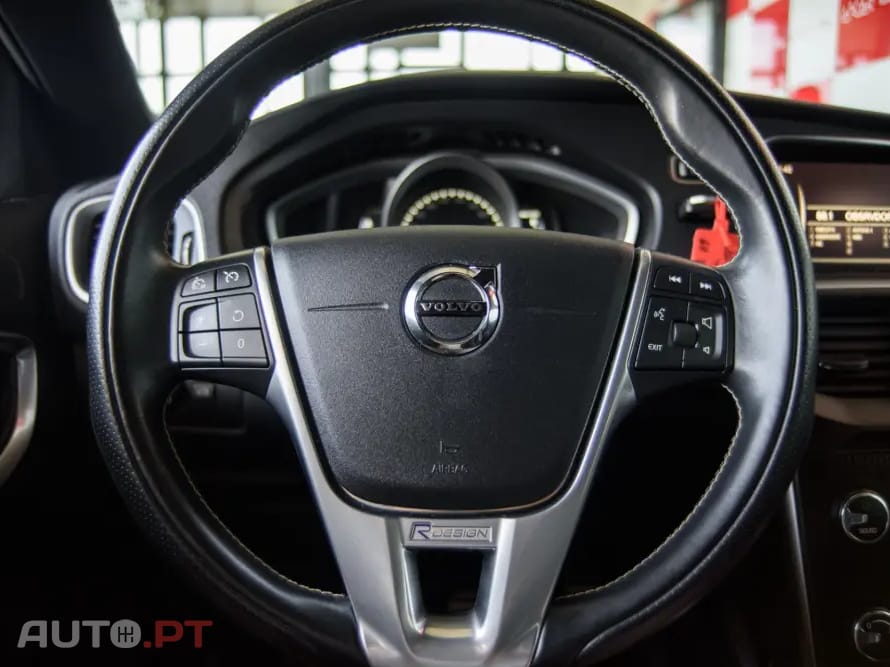 Volvo V40 1.5 T3 Sport Edition R Geartronic