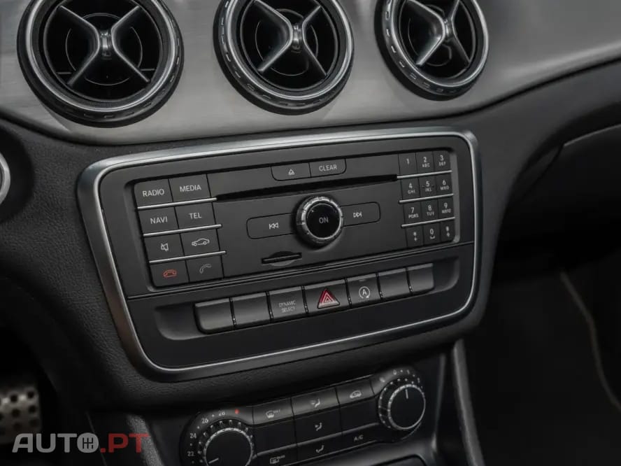 Mercedes-Benz GLA 180 AMG Line Aut.