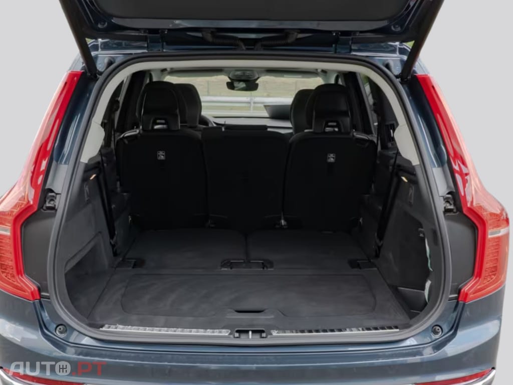Volvo XC90 T8 AWD Plus