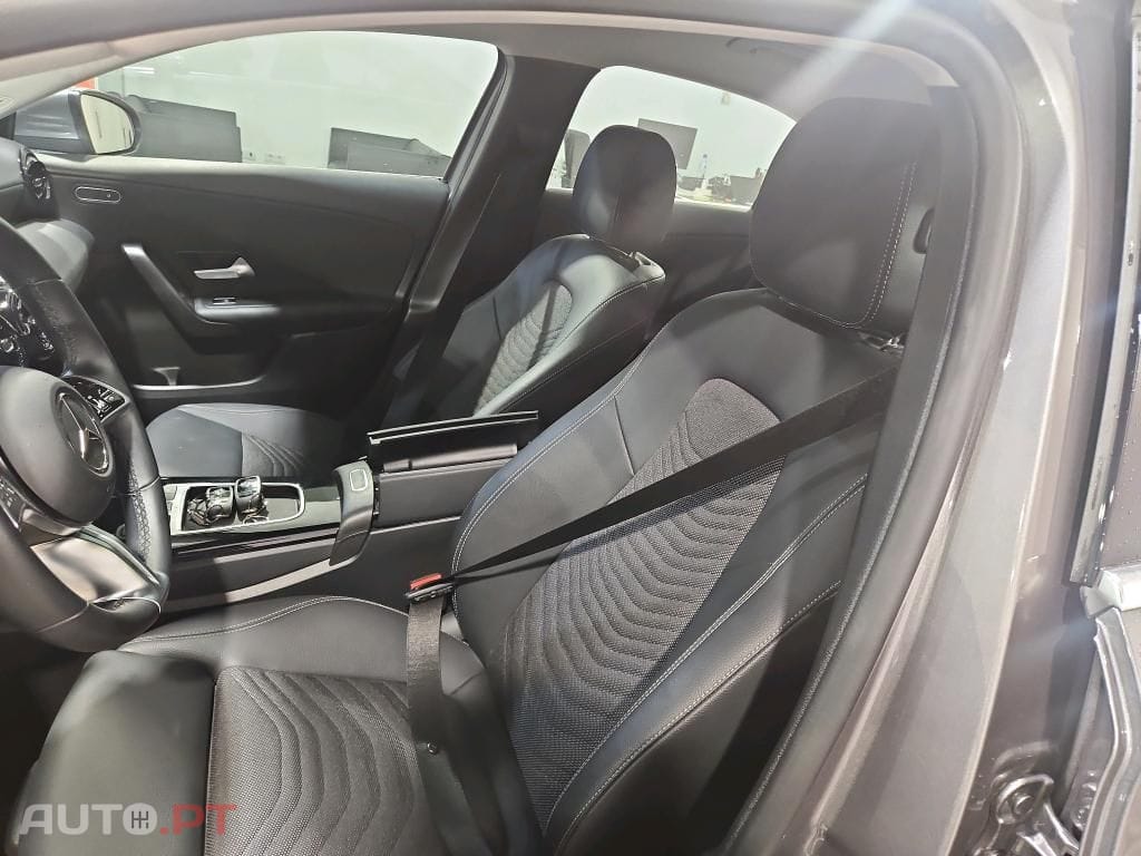 Mercedes-Benz A 250 e