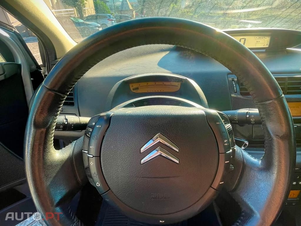 Citroen C4 1.6 HDi 110 Exclusive