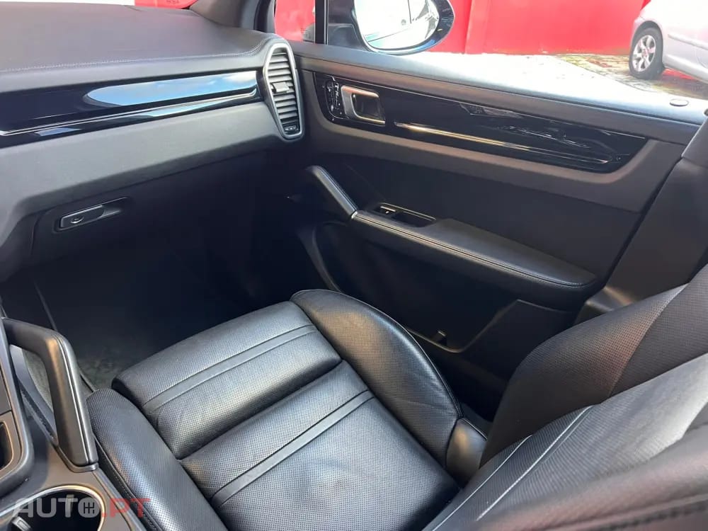 Porsche Cayenne E-Hybrid Tiptronic S