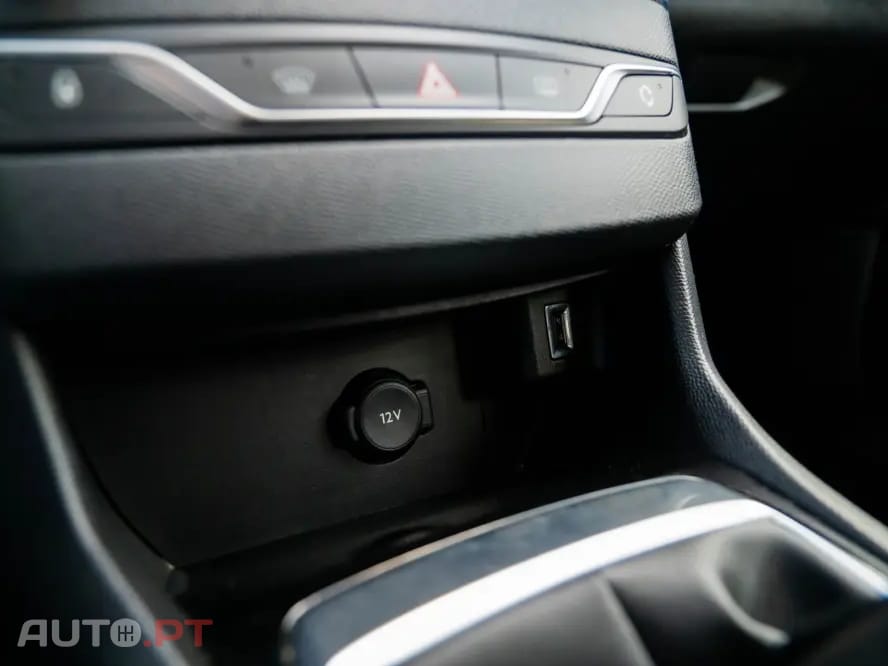 Peugeot 308 1.5 BlueHDi Business Line