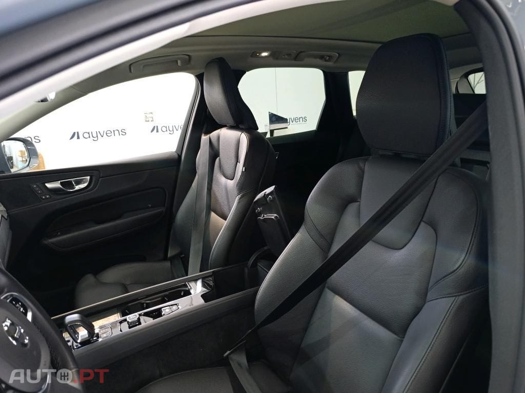 Volvo XC60 2.0 T6 PHEV Plus Bright AWD