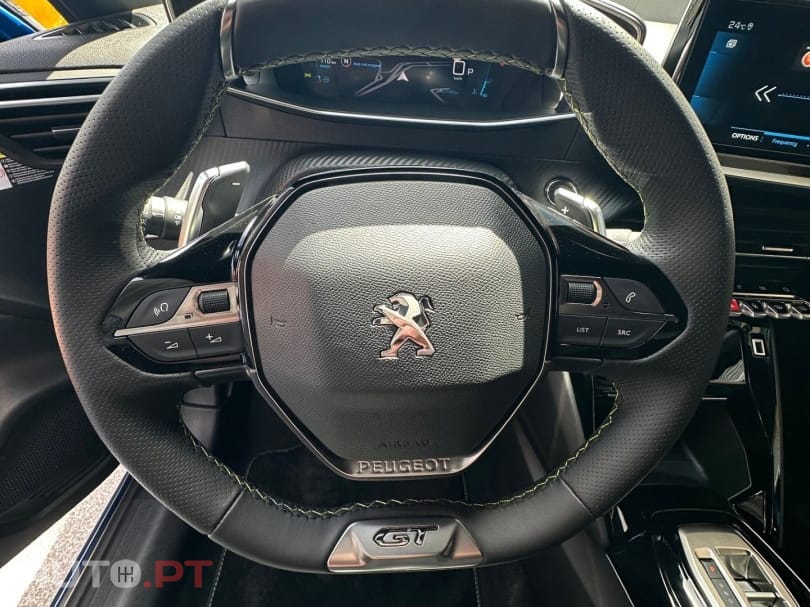 Peugeot 208 1.2 PureTech GT EAT8