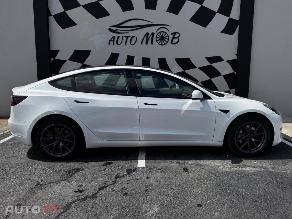 Tesla Model 3 Standard Range Plus RWD