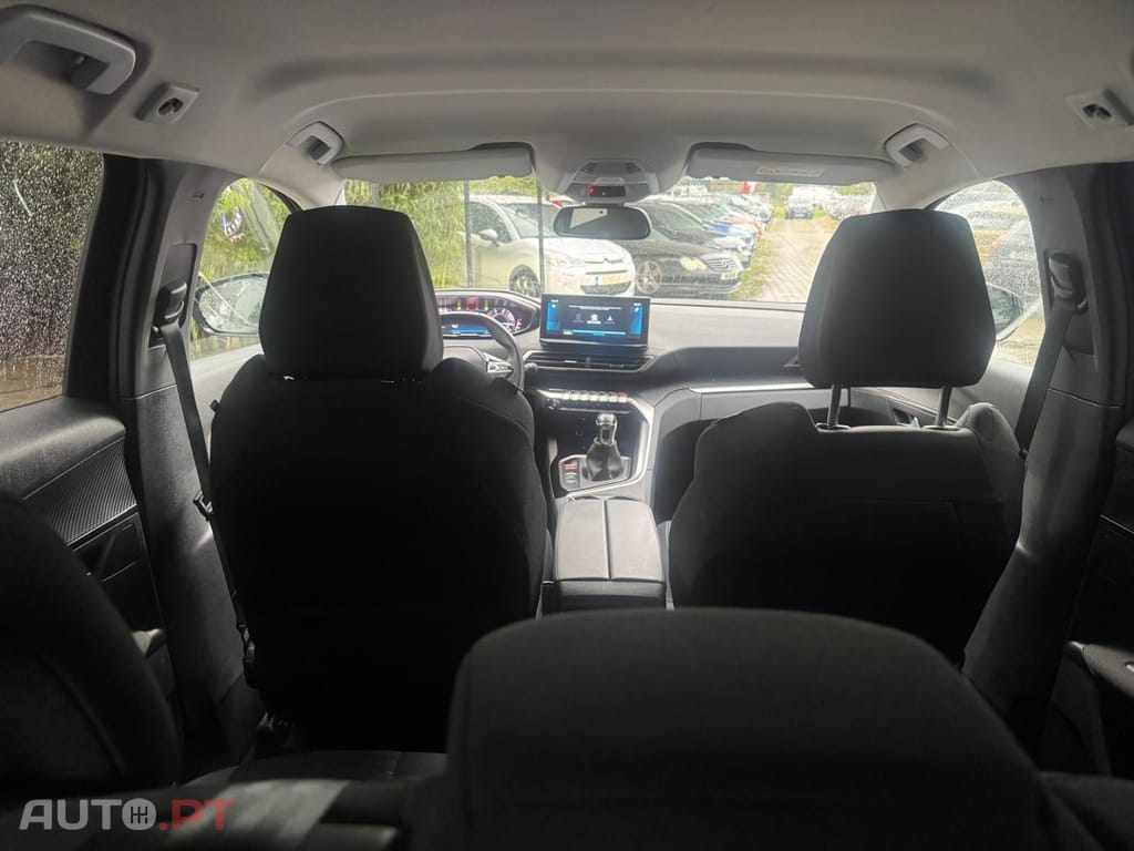 Peugeot 3008 1.5 BlueHDi Style