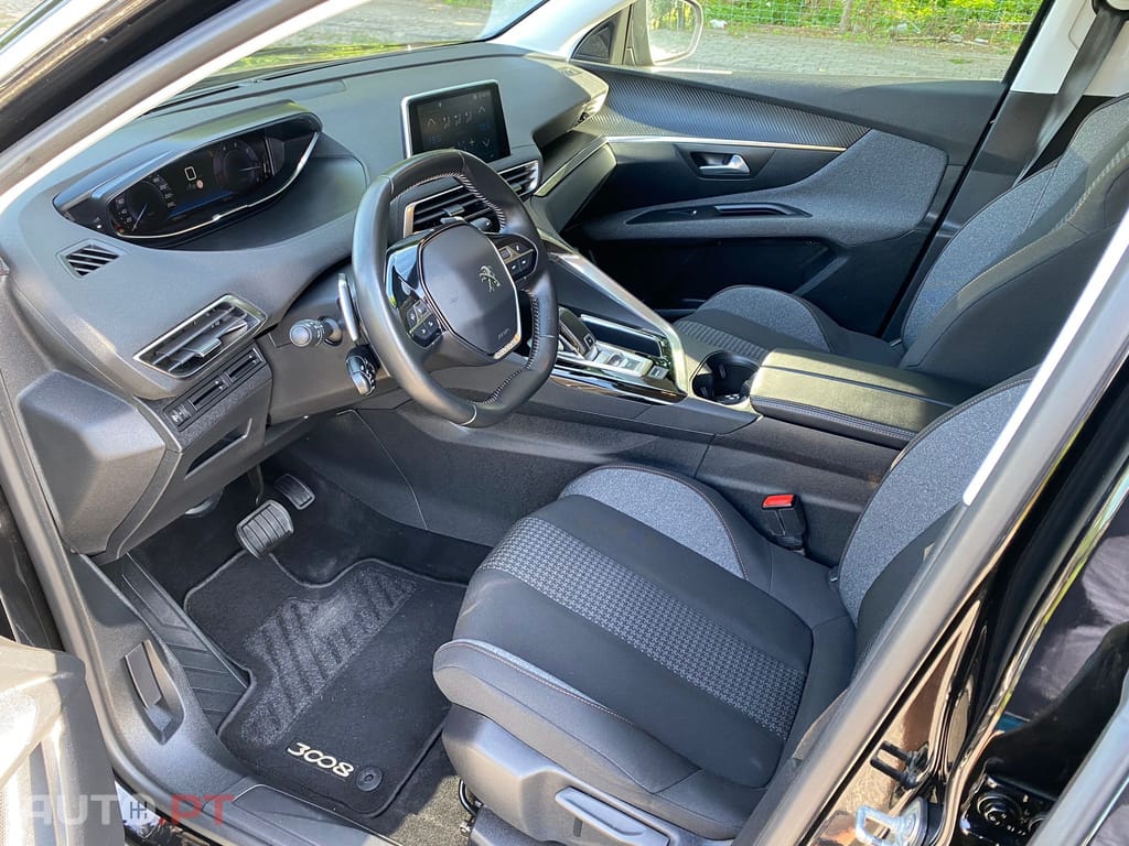 Peugeot 3008 1.5 HDI ALLURE