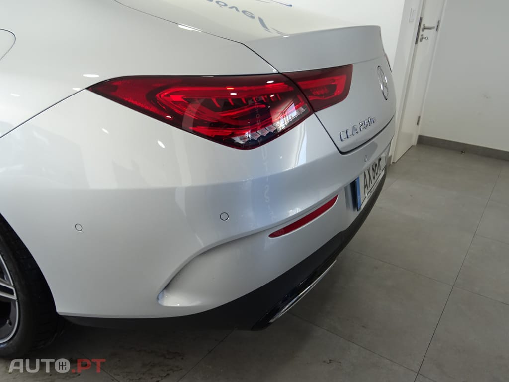 Mercedes-Benz CLA 250 e AMG Line