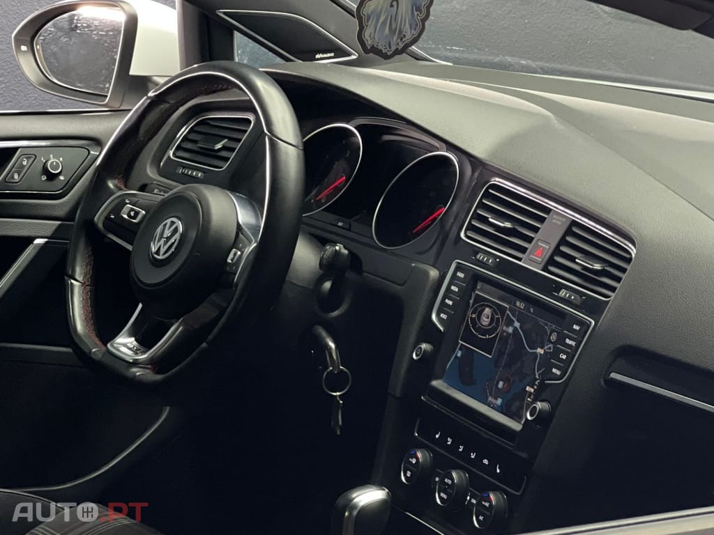 Volkswagen Golf 2.0 TSi GTi DSG Performance