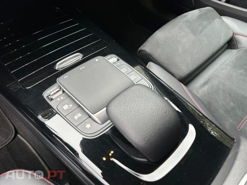 Mercedes-Benz A 250 e AMG Line