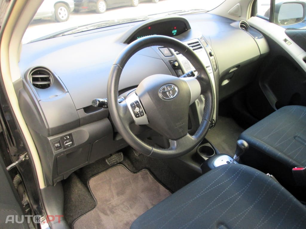 Toyota Yaris 1.0 VVT-i Sol High Pack MMT