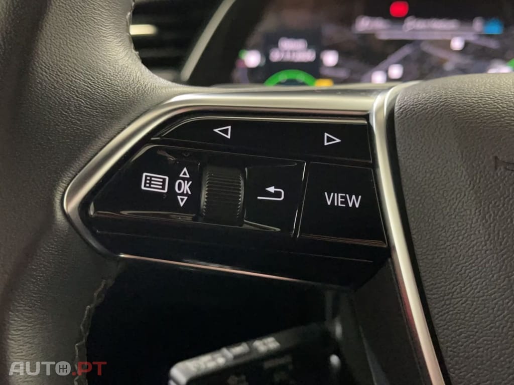 Audi Q8 E-Tron I.V.A DEDUTIVEL 50 quattro 
