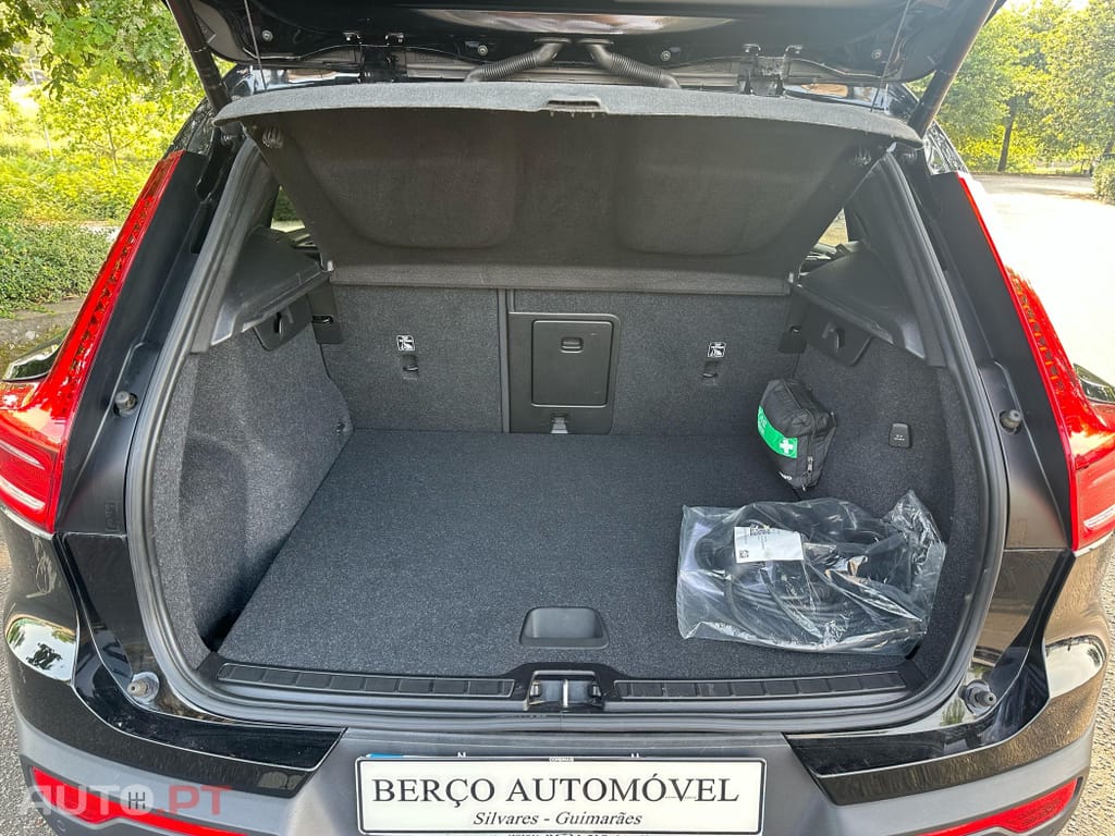 Volvo XC40 1.5 T5 PHEV Plus Dark