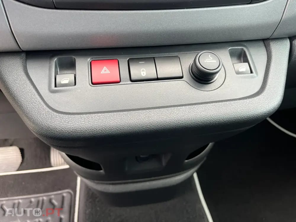 Peugeot E-Partner 50 kWh Premium Standard