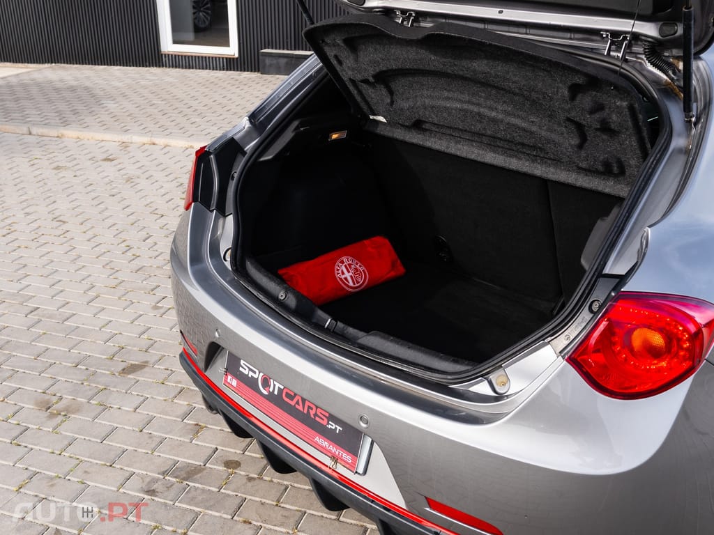 Alfa Romeo Giulietta 1.6 JTDM Sport TCT