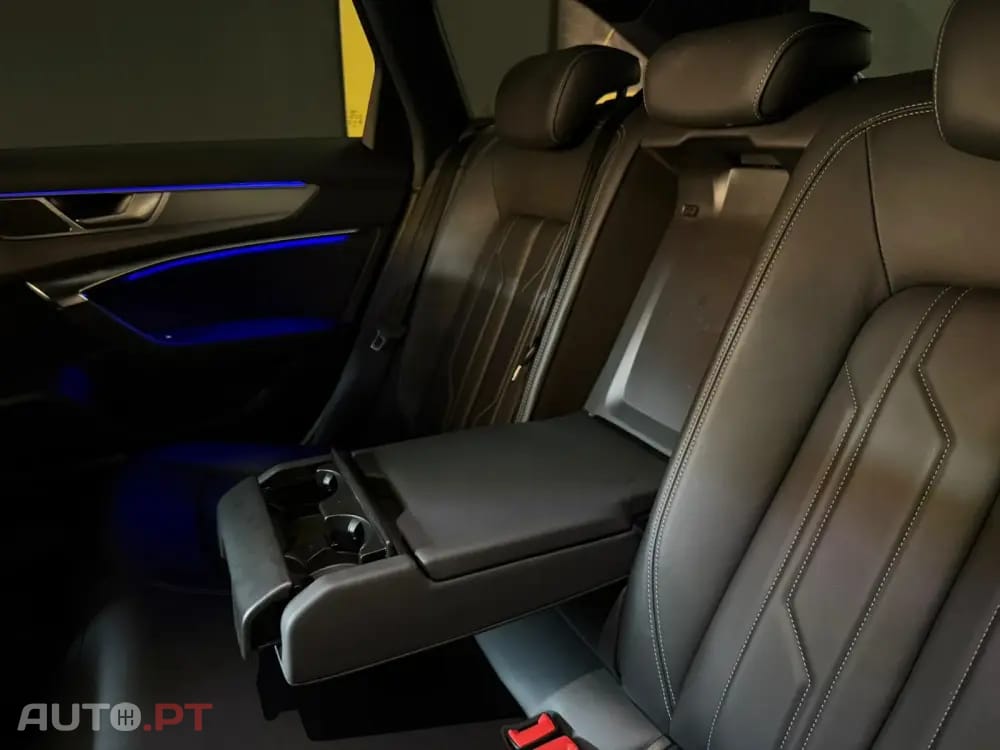 Audi A6 Avant Sport 40 TDI quattro S line HUD Matrix Black Edition — fotografia 37
