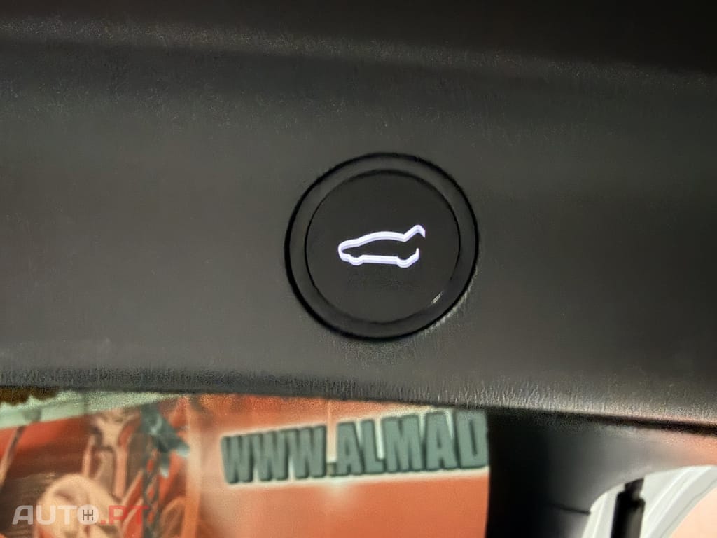 Tesla Model Y Performance Tração Integral