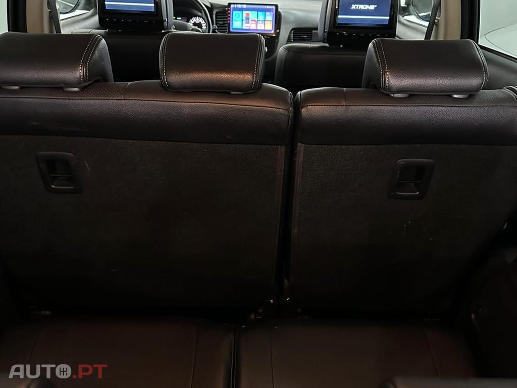 Mitsubishi Outlander 2.2 DI-D Instyle Navi