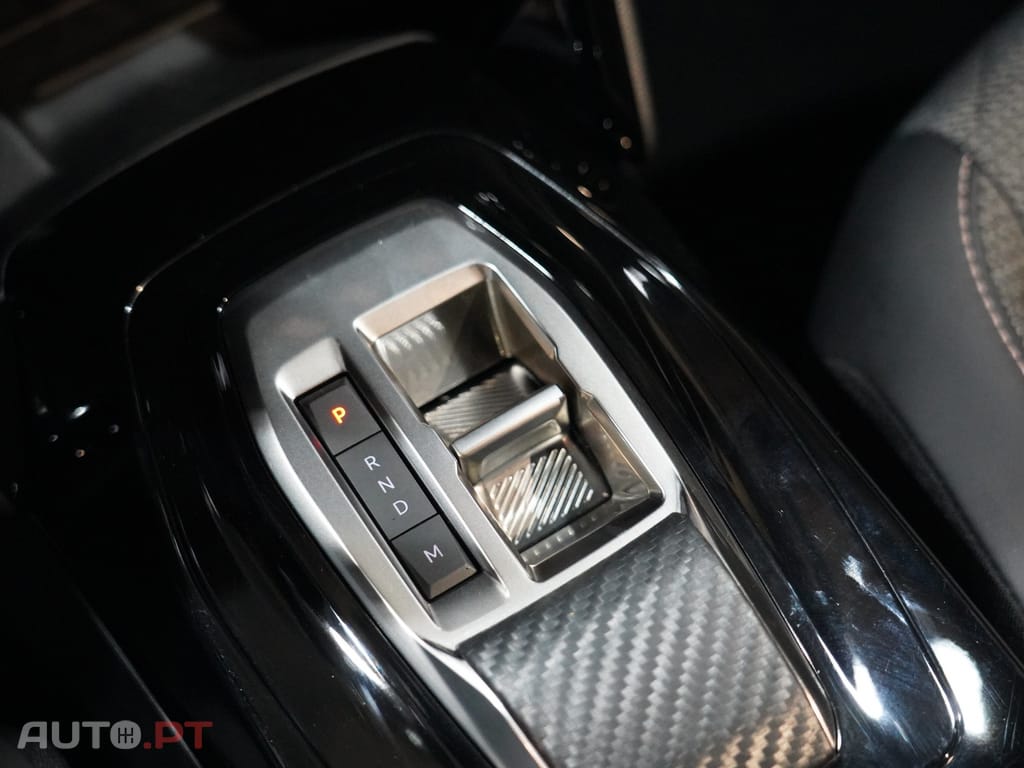 Peugeot 2008 1.2 Hybrid Allure e-DCS6