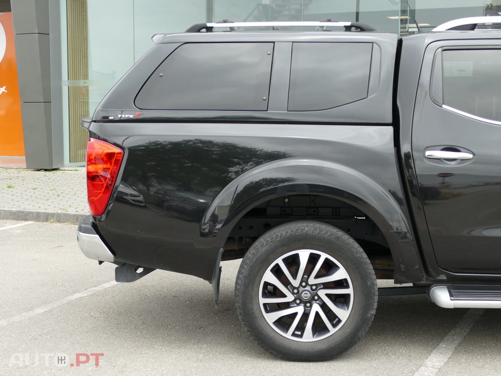 Nissan Navara 2.3 dCi CD 4WD Tekna