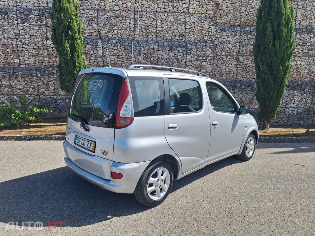 Toyota Yaris Verso 1.4 D-4D Sol