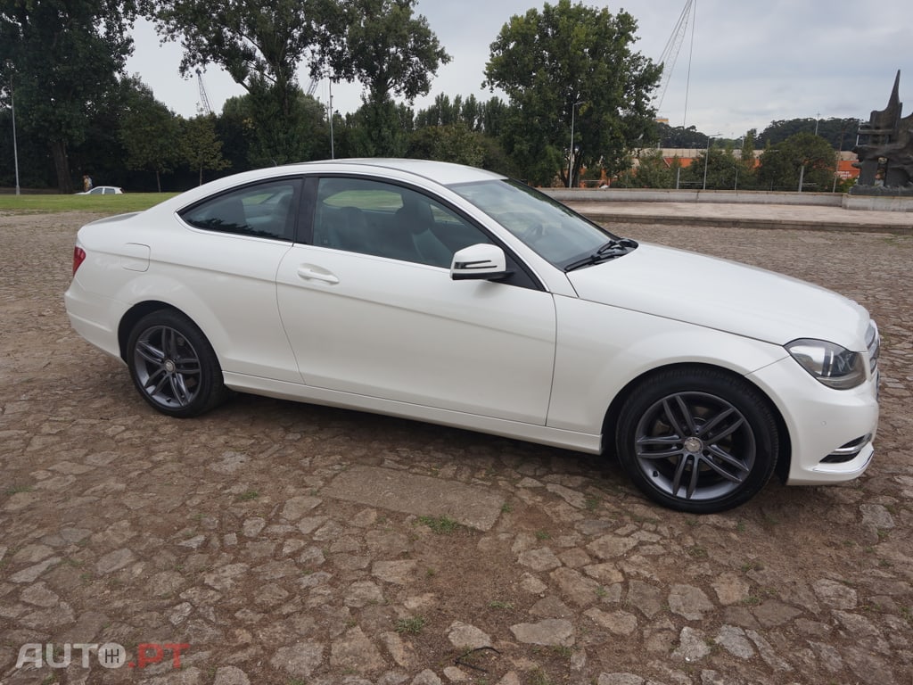 Mercedes-Benz C 220 Coupe Avantgarde Auto