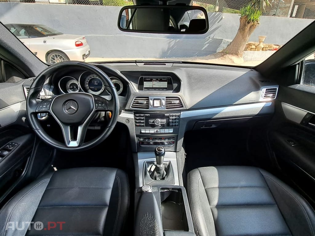 Mercedes-Benz E 220 CDi BlueEfficiency