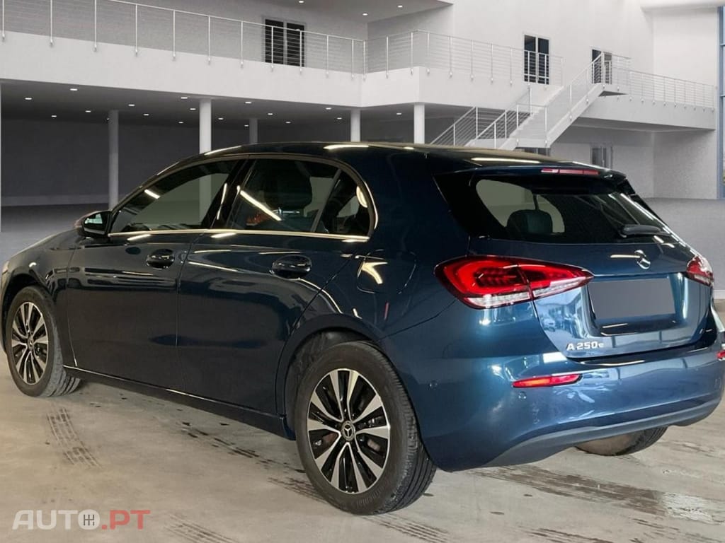 Mercedes-Benz A 250 e Style Plus