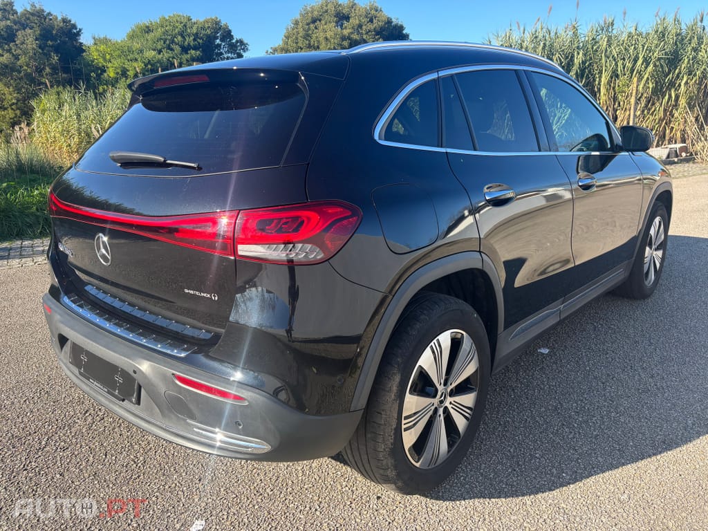 Mercedes-Benz EQA 250 Electric Art