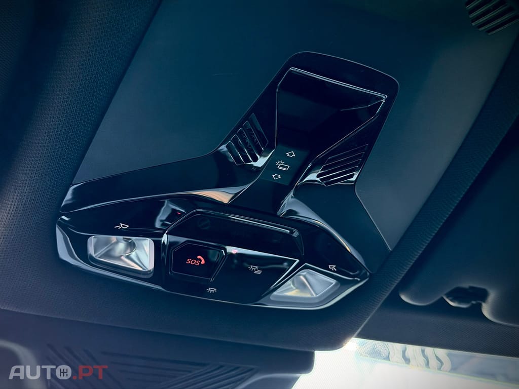 BMW iX2 eDrive20 Pack Desportivo M Pro