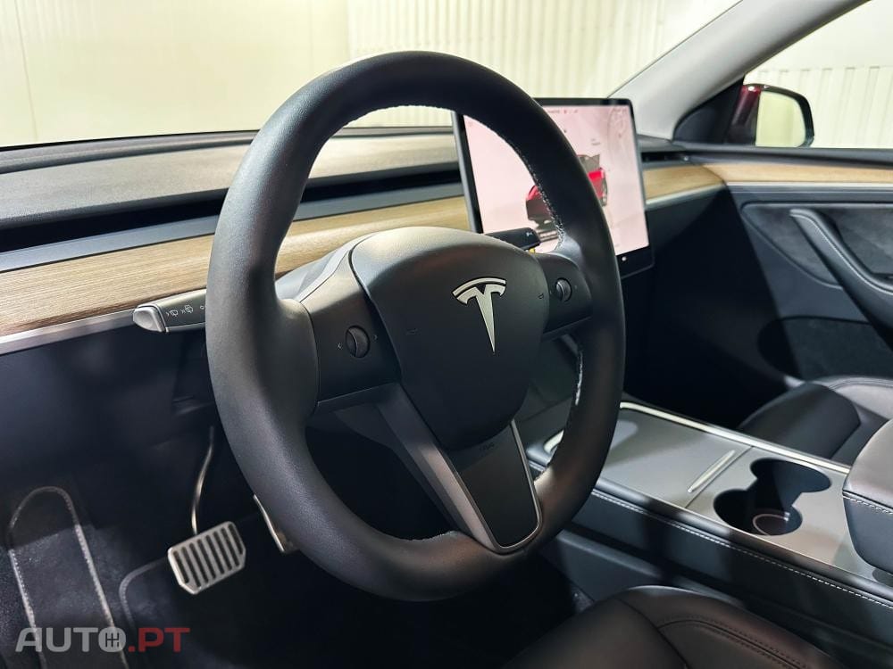Tesla Model Y Long Range RWD