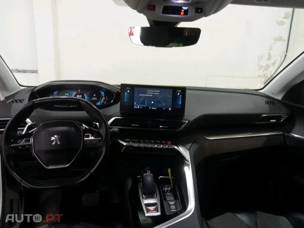 Peugeot 3008 1.6 Hybrid Allure e-EAT8