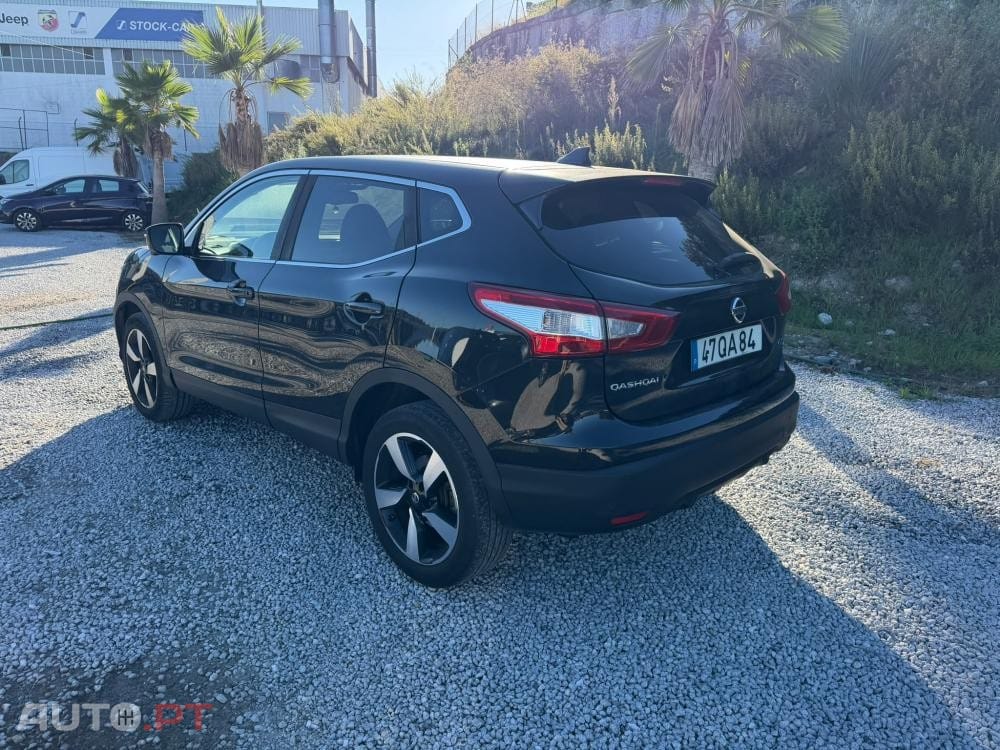 Nissan Qashqai 1.5 dCi N-Connecta 18