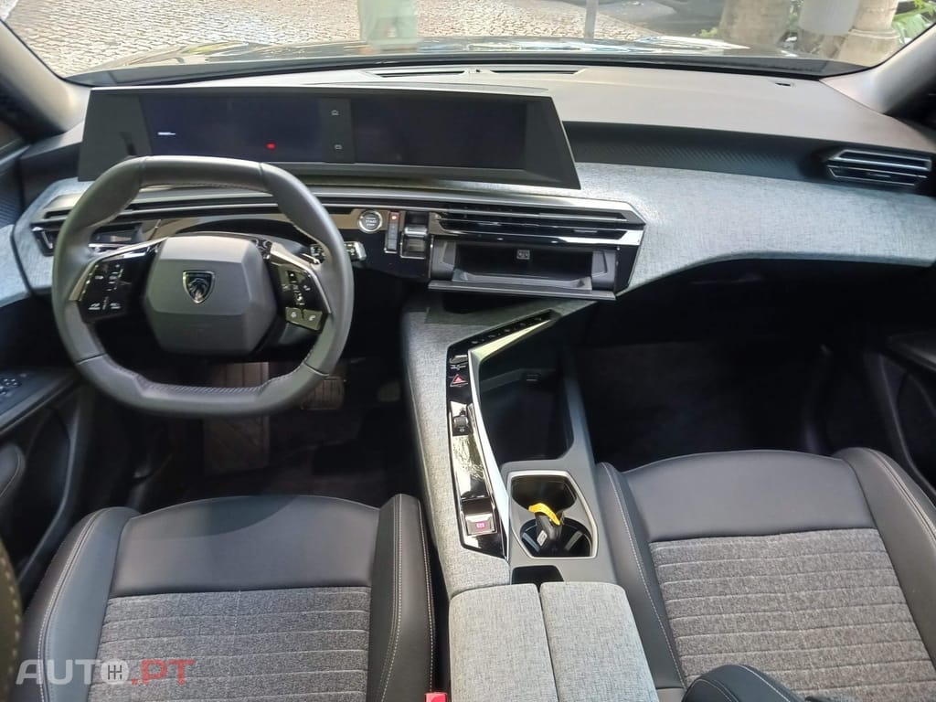 Peugeot 3008 1.2 Hybrid Allure Pack e-DCS6