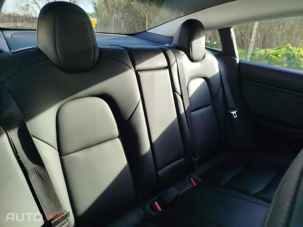 Tesla Model 3 Tração Traseira