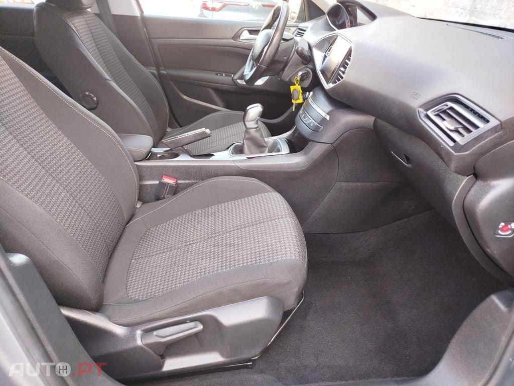 Peugeot 308 1.2 PureTech Style