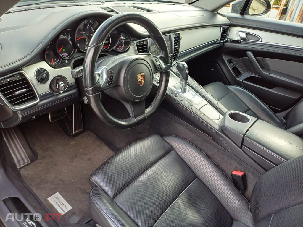 Porsche Panamera Platinum Edition