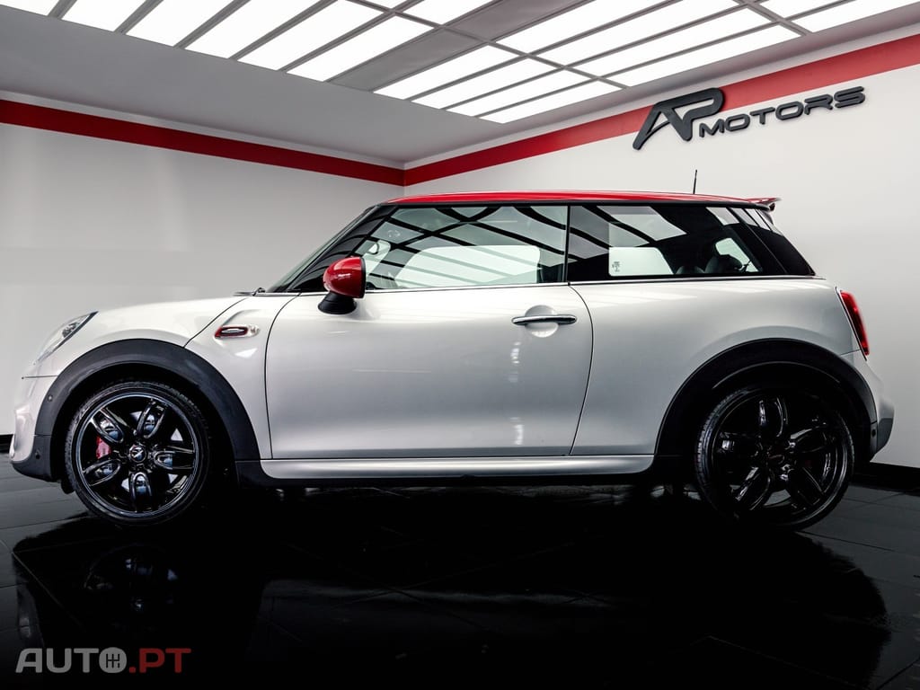 MINI Cooper John Cooper Works