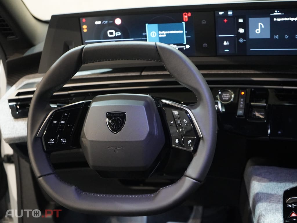 Peugeot 3008 1.2 Hybrid Allure e-DCS6