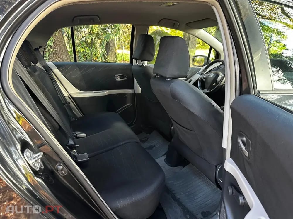 Toyota Yaris 1.0 VVT-i High Pack MM