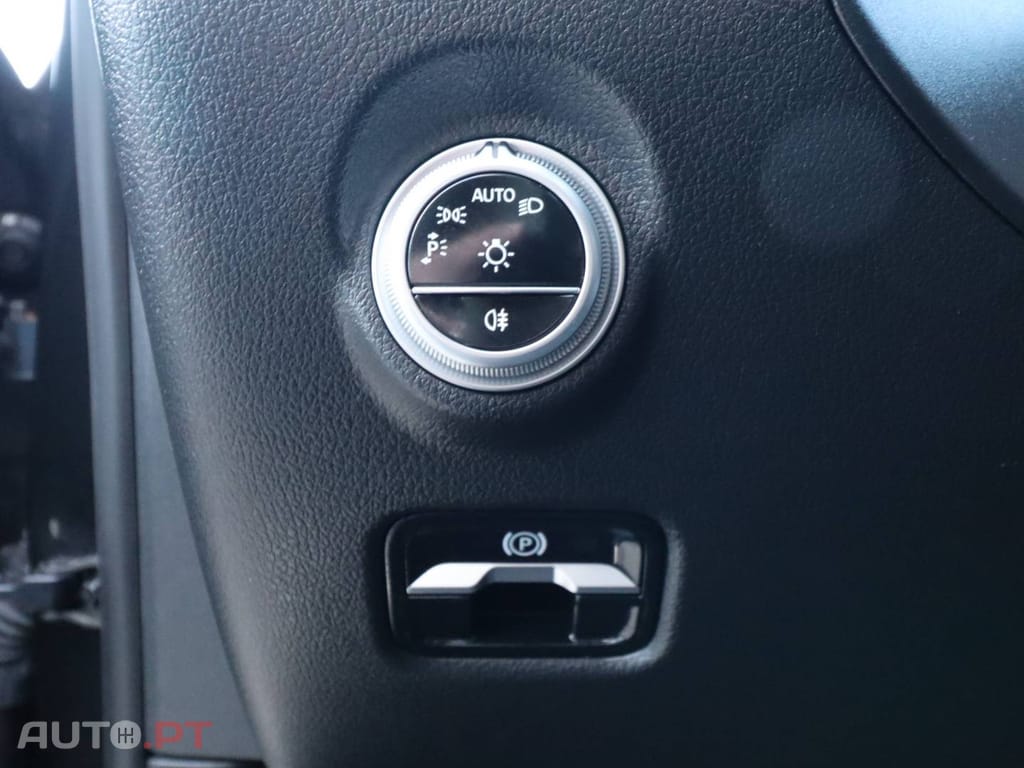 Mercedes-Benz C 220 AMG
