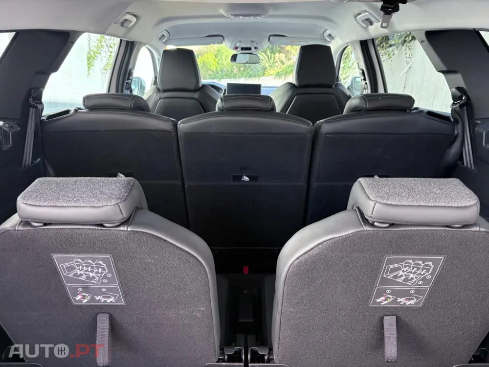Peugeot 5008 1.2 PureTech Allure EAT8